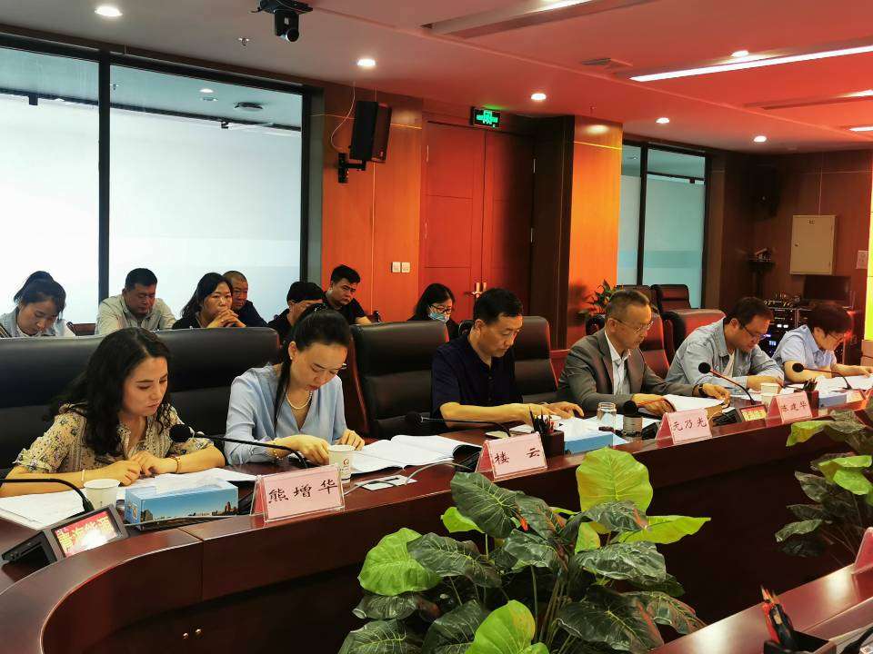 國資委領導  程彩琳攝.jpg