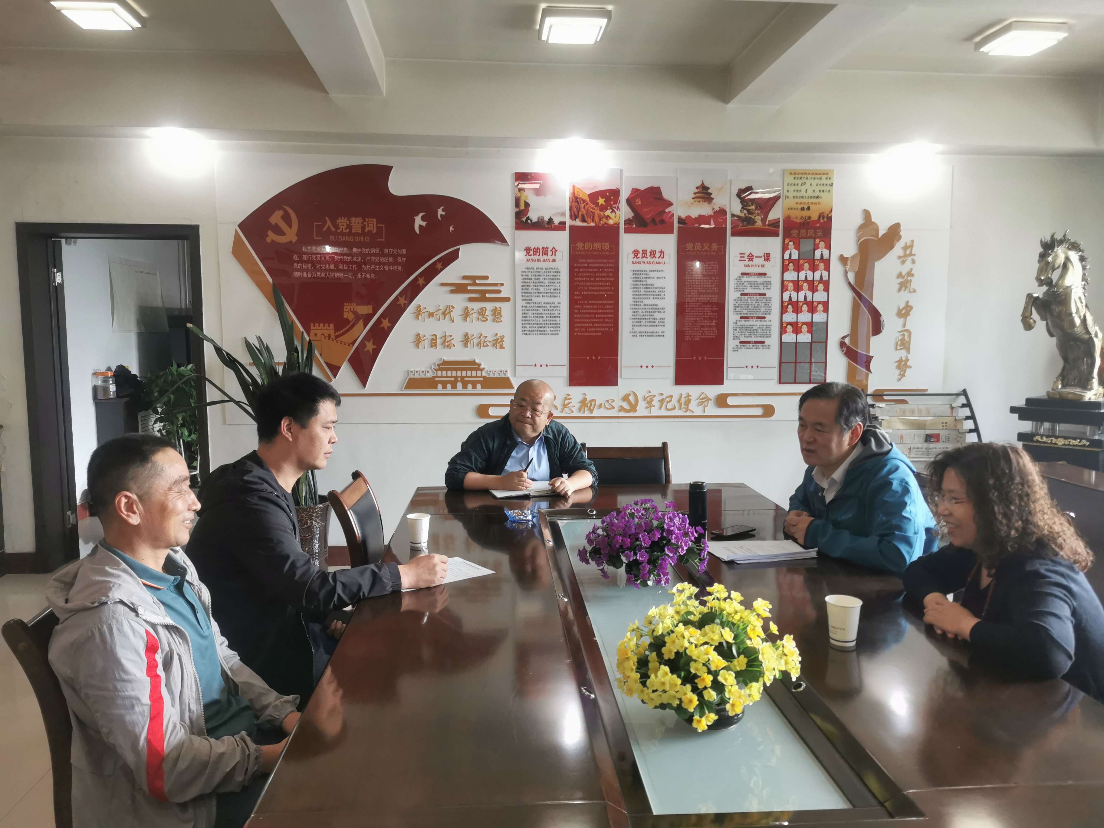 召開擁軍優撫座談會  程彩琳攝.jpg